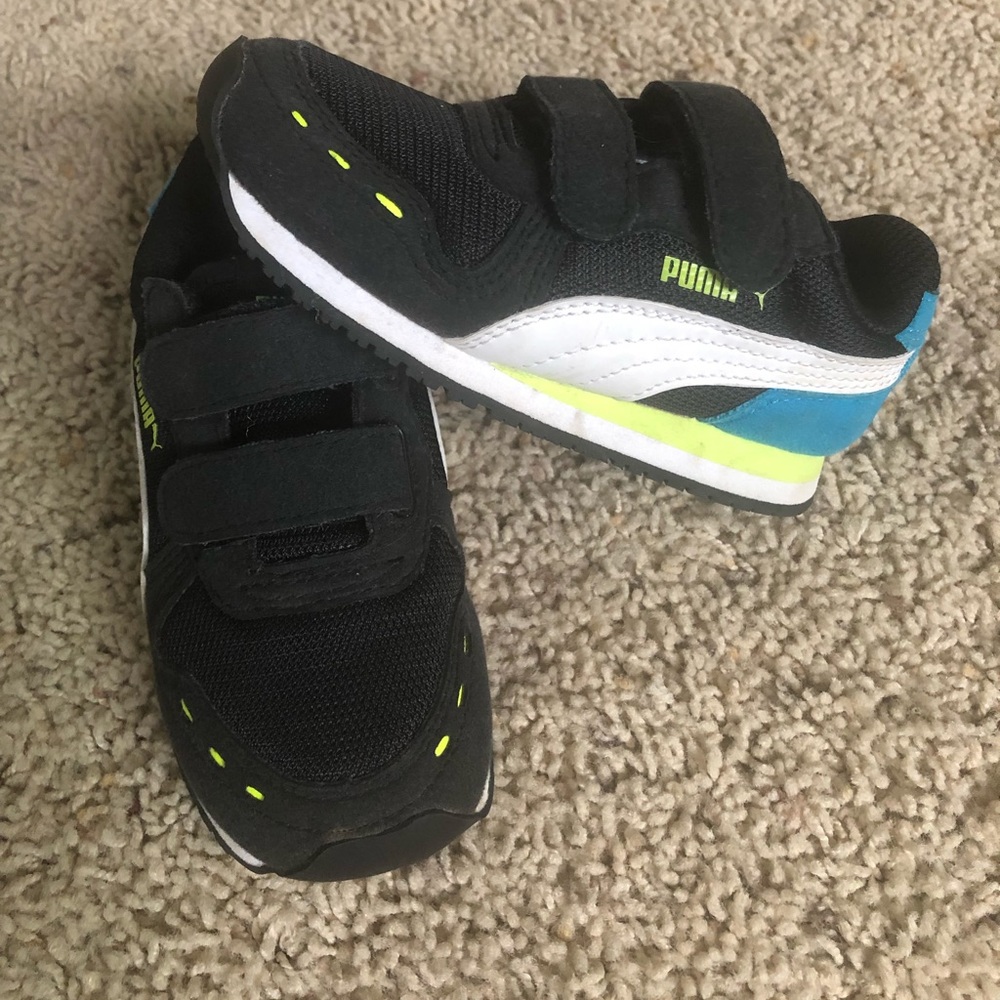Toddler boys velcro PUMA shoes